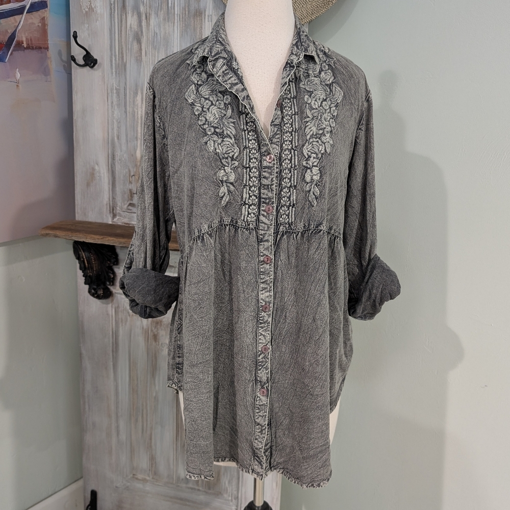 Chic Connection Gray Embroidered Button Up Shirt